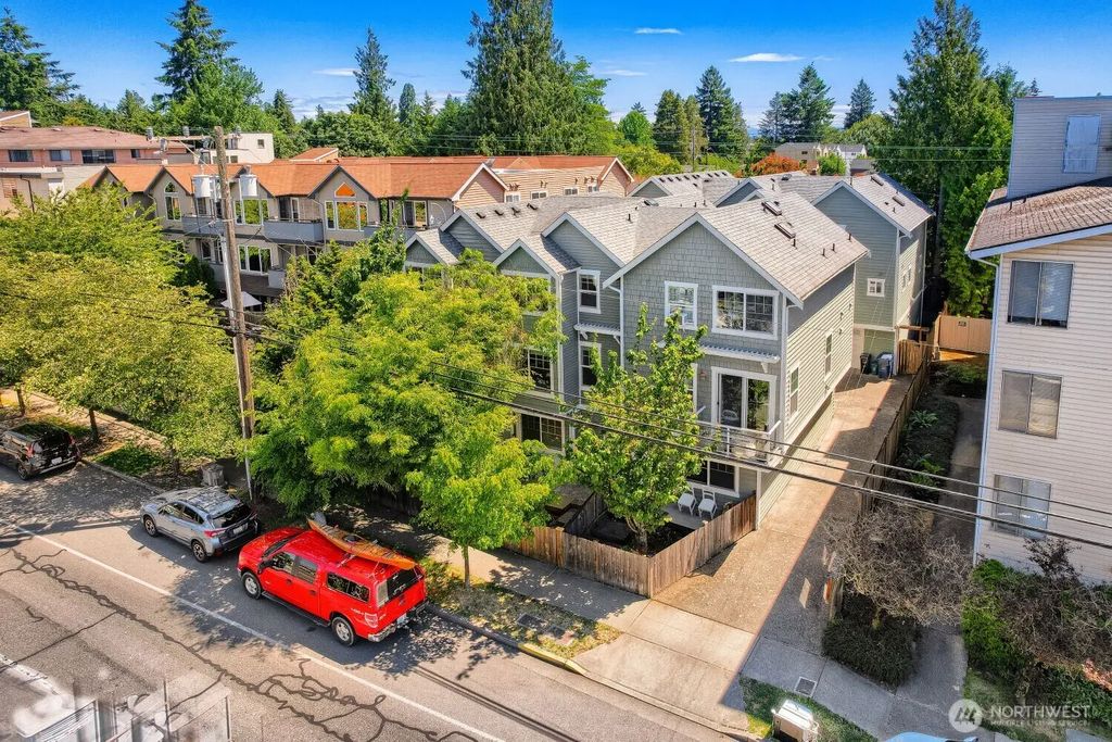 11212 Greenwood Avenue N B, Seattle