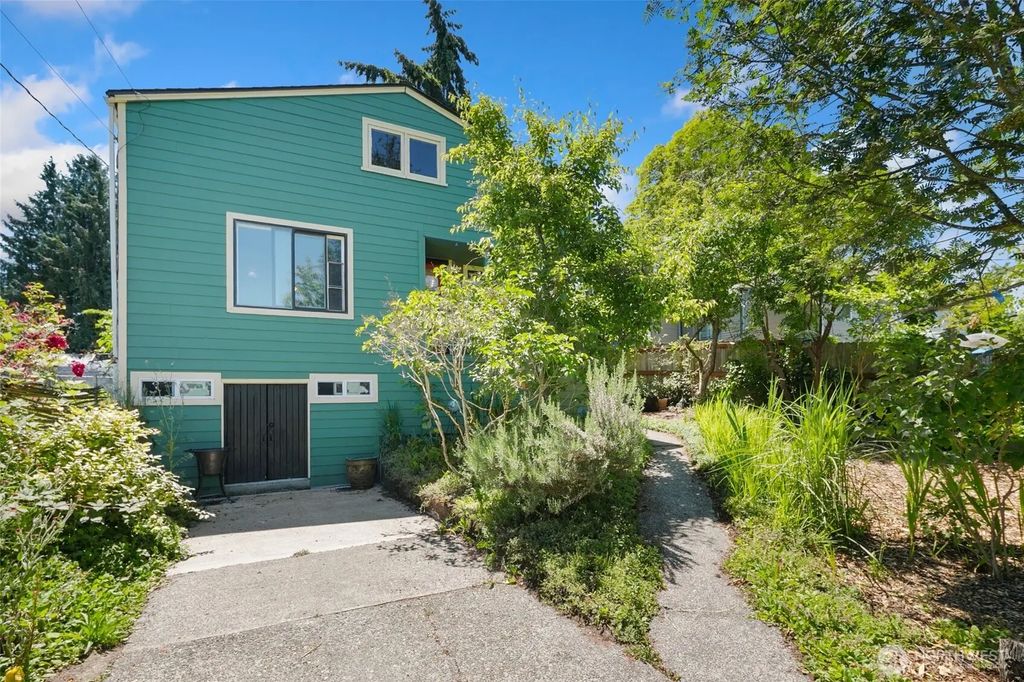 1235 S 101st Street, Seattle