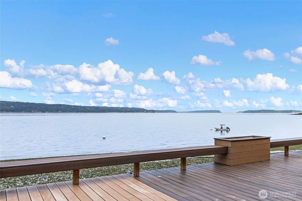 8116 Naketa Beach Walk, Mukilteo
