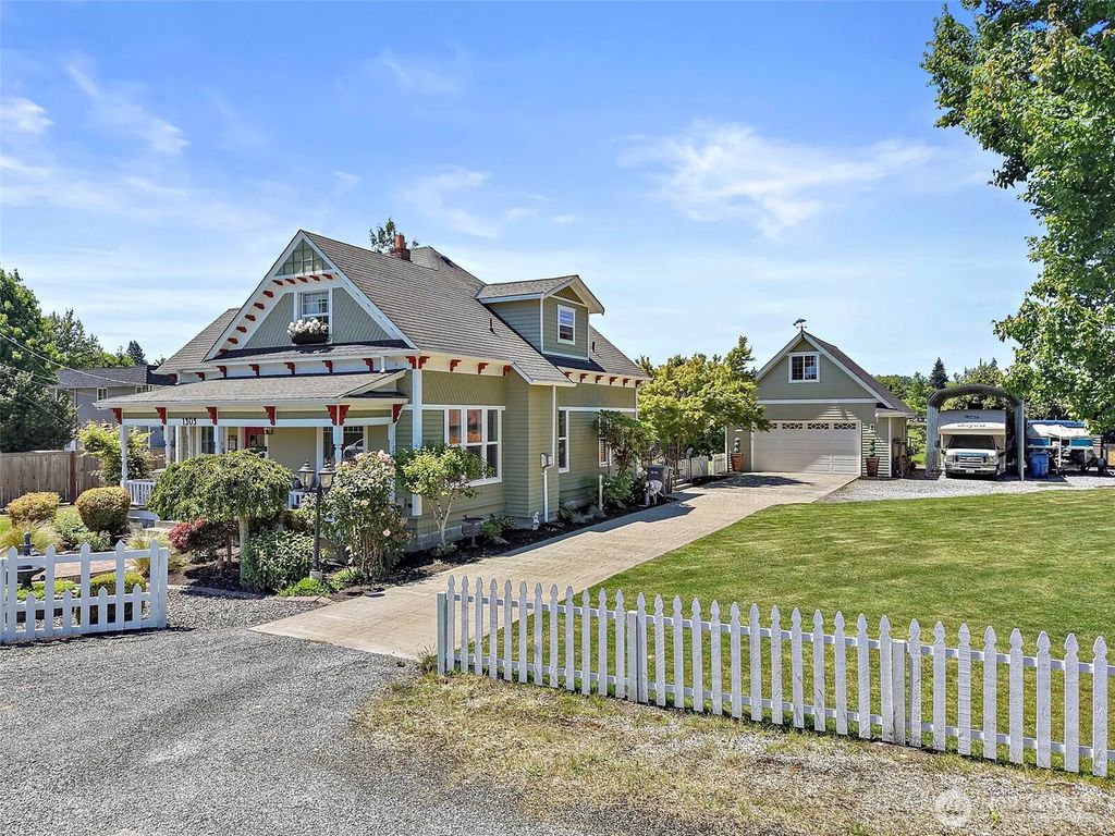 1303 W Main, Puyallup