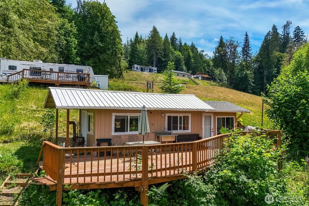 200 E Cove Drive, Belfair