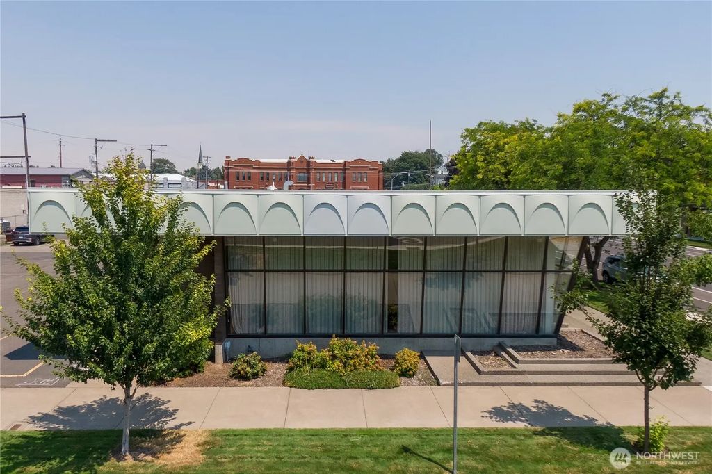 103 E Poplar Street, Walla Walla