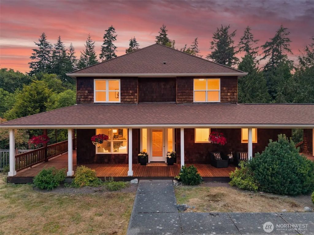 5413 Welfare Avenue Ne, Bainbridge Island