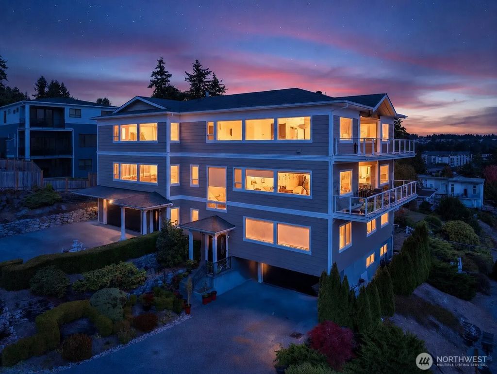 6404 Ne 181st Street A, Kenmore