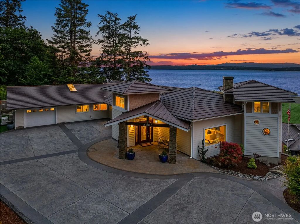 2106 Breezy Point Road, Camano Island