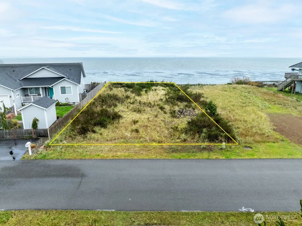 130 Sunrise Avenue Se, Ocean Shores