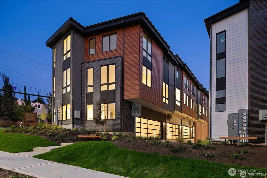 117 6th Street E, Kirkland