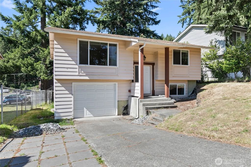 2015 E 57th Street, Tacoma
