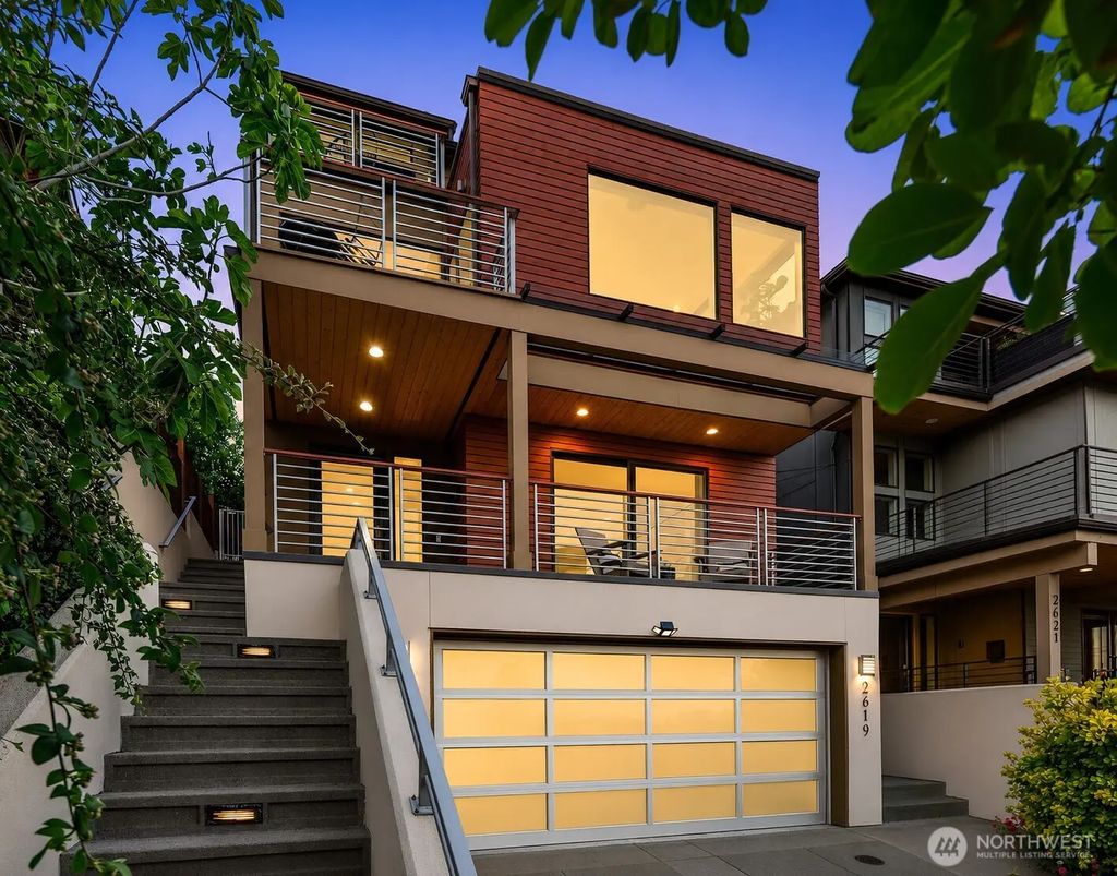 2619 Warren Avenue N, Seattle