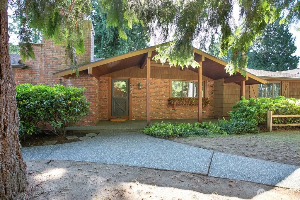 450 Wood Creek Drive, Lynden