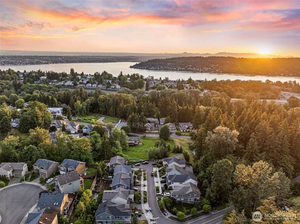 3766 Monterey Court Ne, Renton