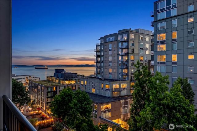2717 Western Avenue 5002, Seattle