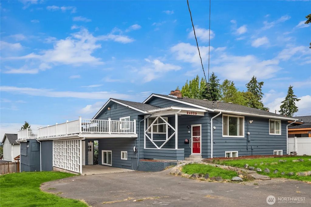 24029 24th Avenue S, Des Moines