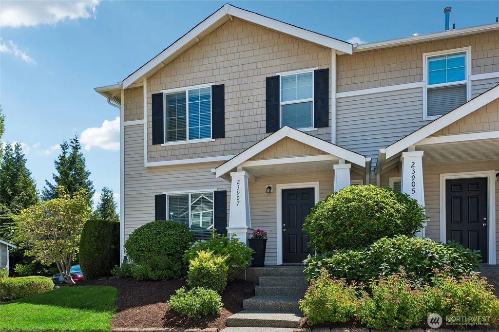 23907 Ne 113th Lane 3, Redmond