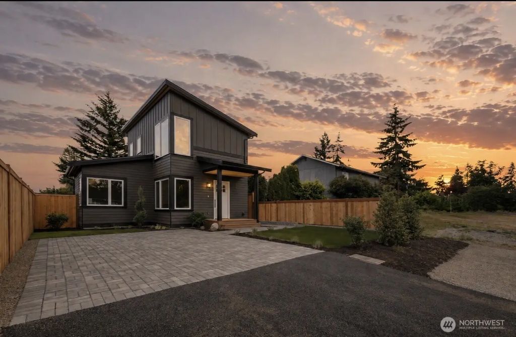 15701 117th Avenue Se, Renton