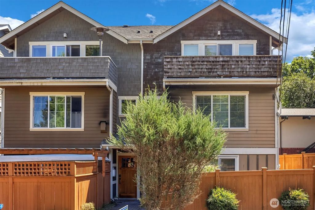 9130 45th Avenue Sw B, Seattle