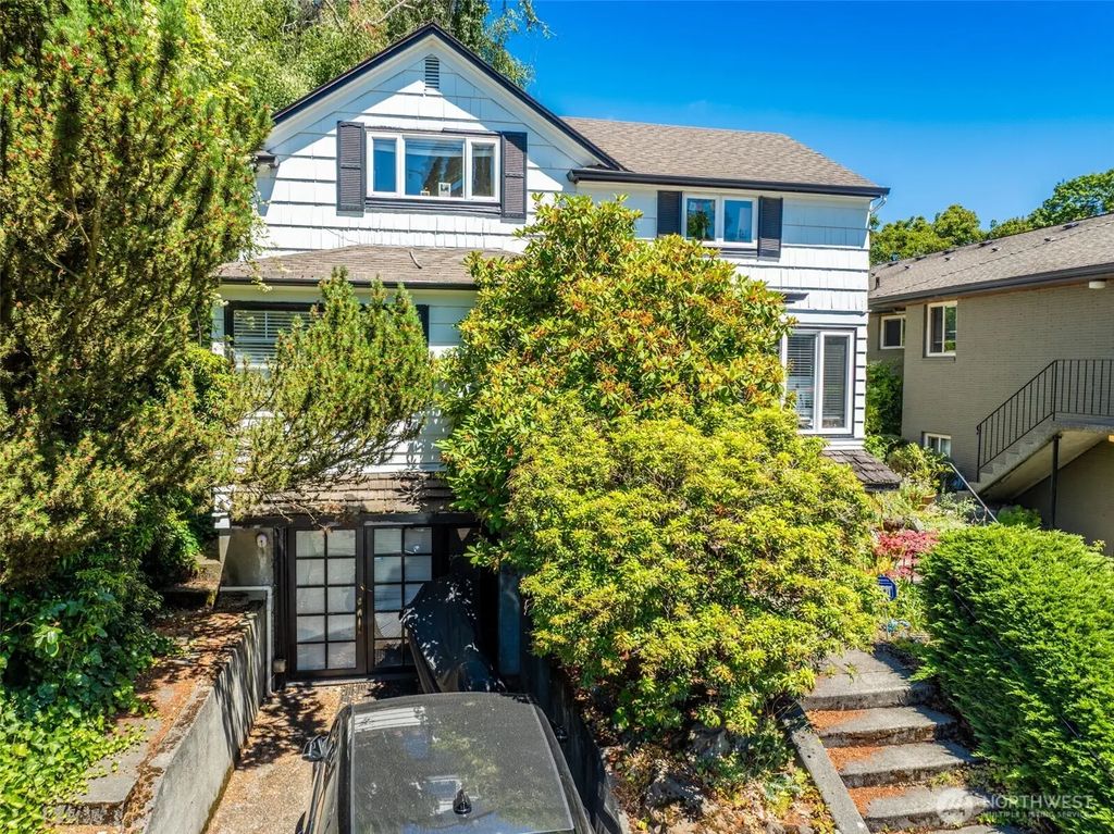 910 E Prospect Street, Seattle