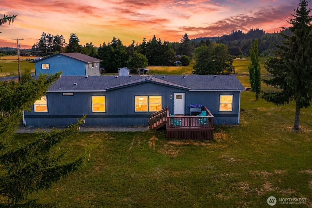 101 Faun Rae Lane, Chehalis