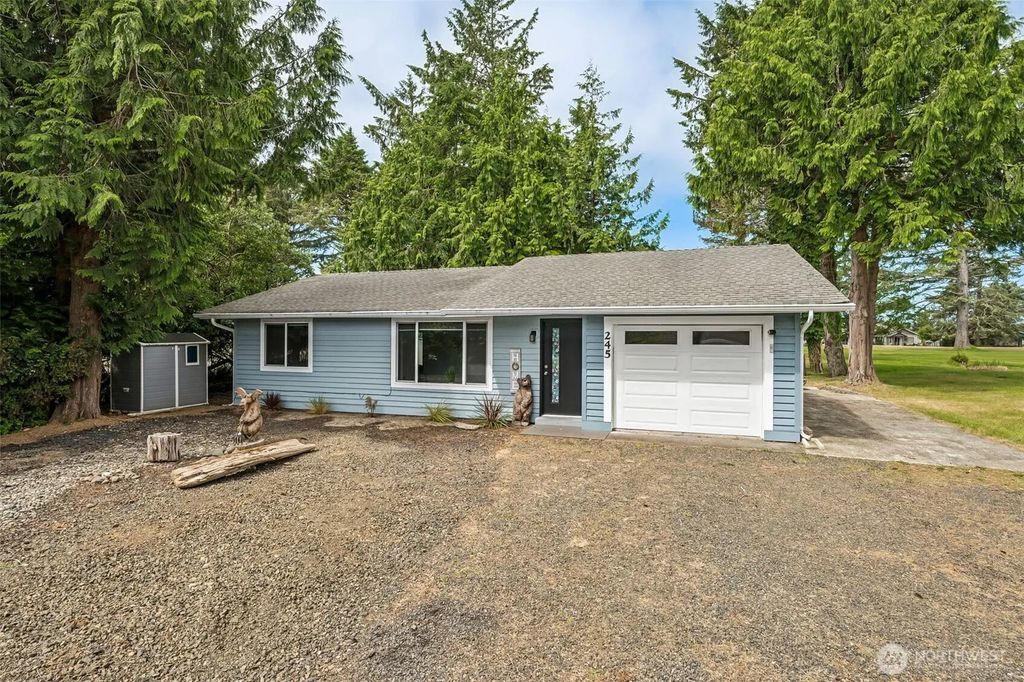 245 Dolphin Avenue Ne, Ocean Shores
