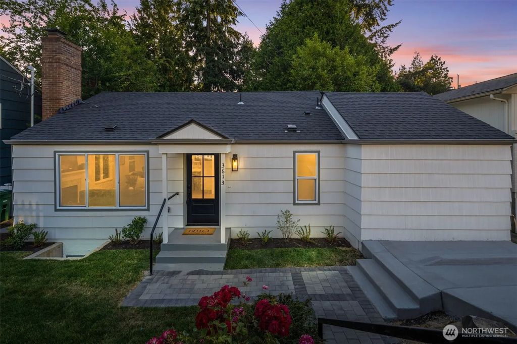 3613 40th Avenue W, Seattle