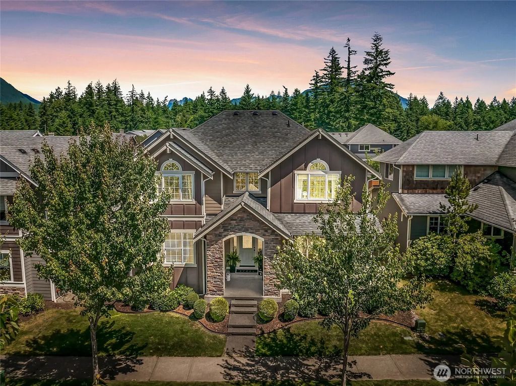 1670 Eagles Nest Place Se, North Bend