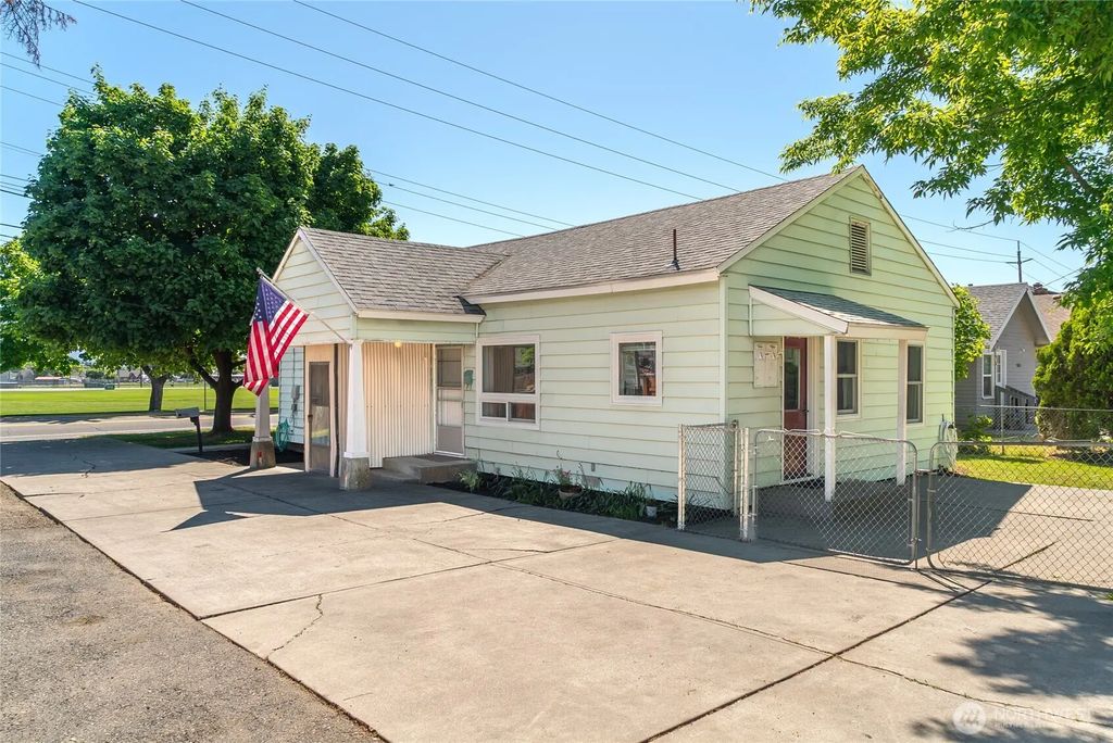 606 S Miller Street, Wenatchee