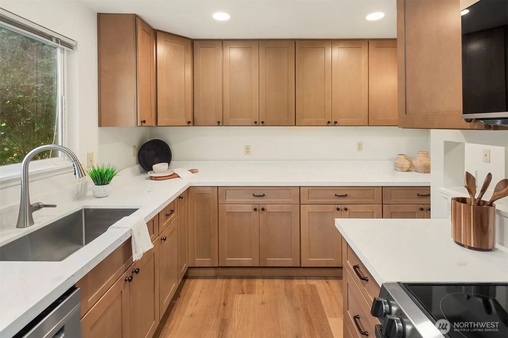 10838 E Riverside Drive C203, Bothell