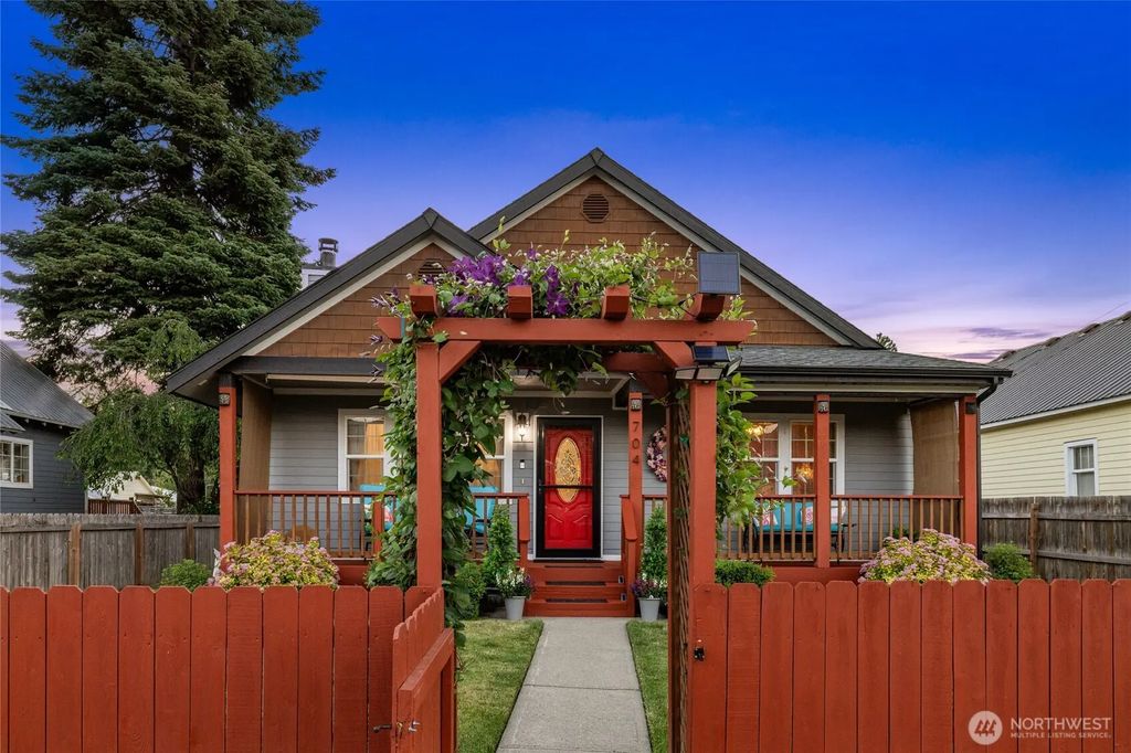 704 Lincoln Avenue, South Cle Elum