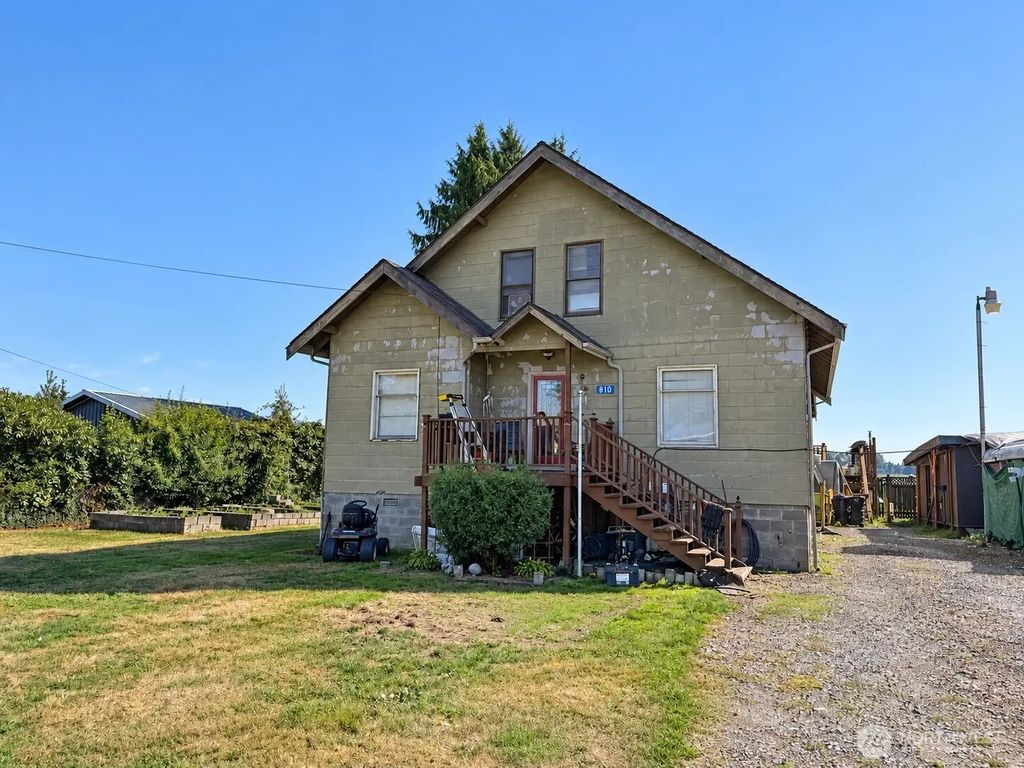810 Cul De Sac Avenue, Burlington