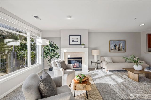 225 4th Avenue A304, Kirkland