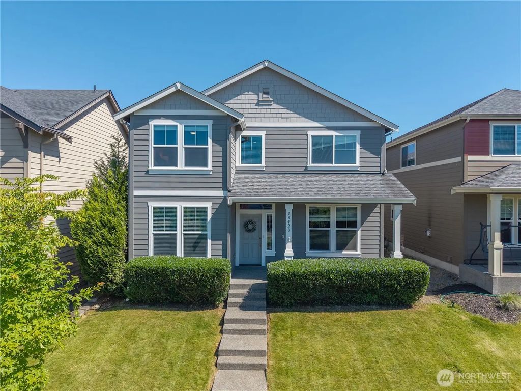 18428 Village Parkway E, Bonney Lake