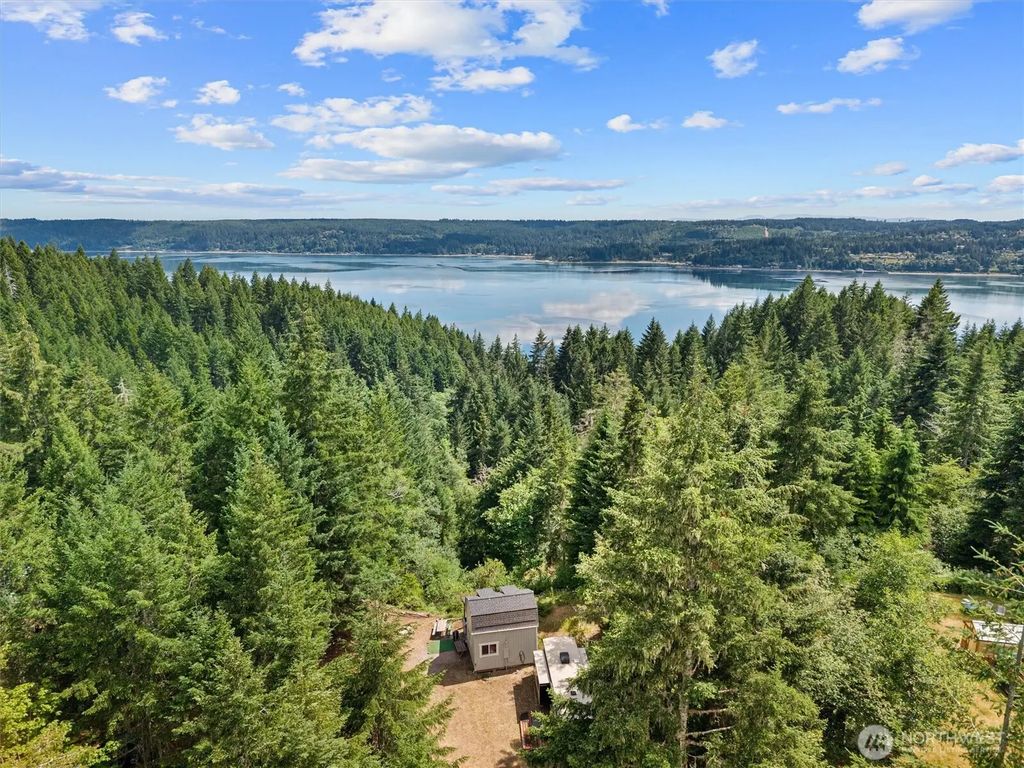 1090 Ne Patton, Tahuya