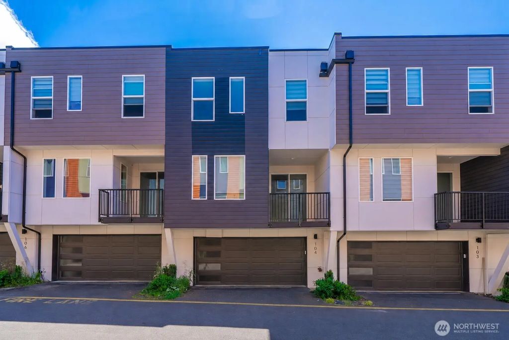 15612 8th Avenue Sw 104, Burien