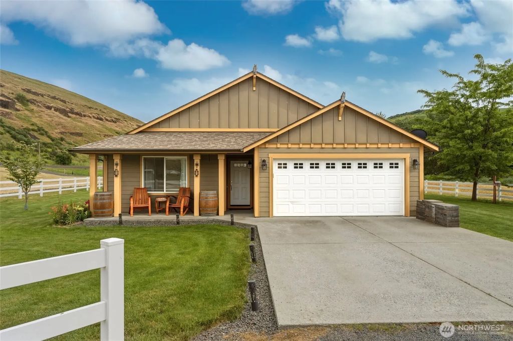 252 S Touchet Road, Dayton