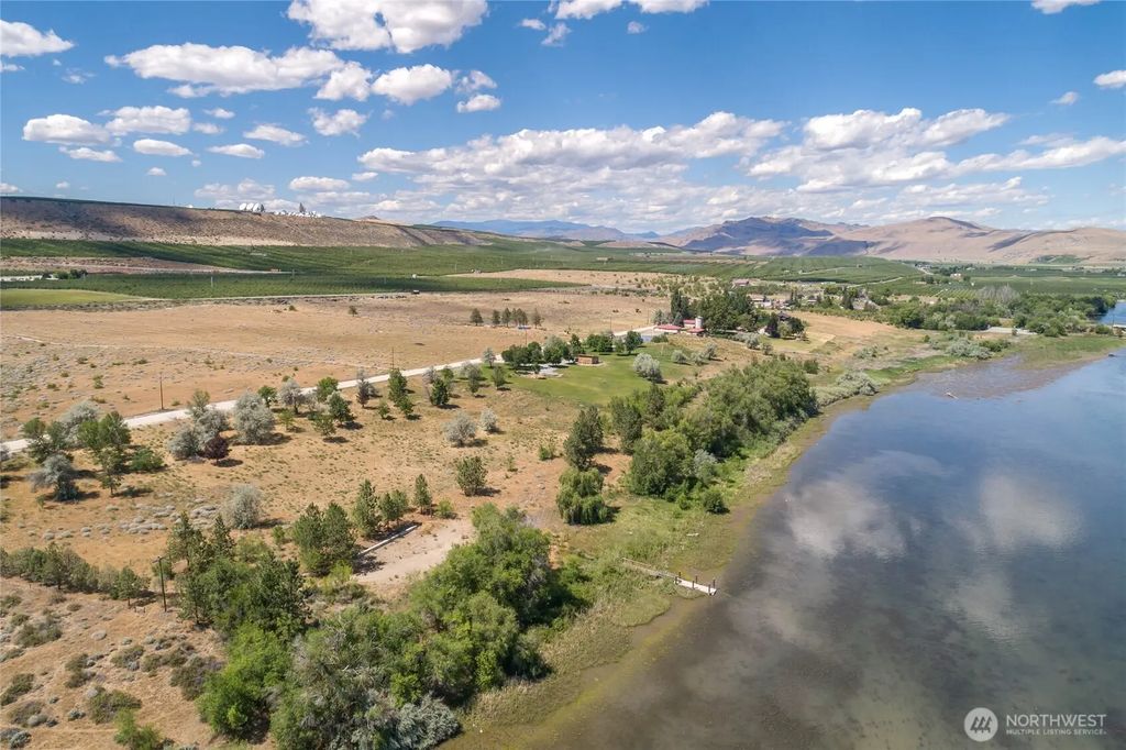 300 Monse River Road, Brewster