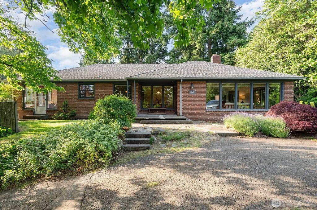 726 N 137th Street, Seattle