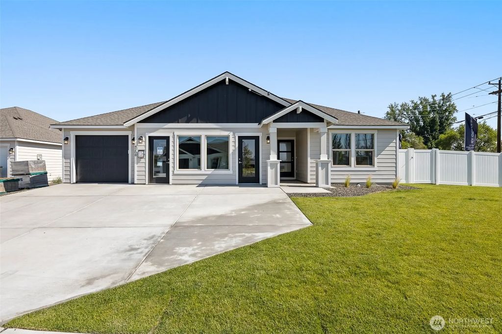 4208 W Sandy Ct, Moses Lake