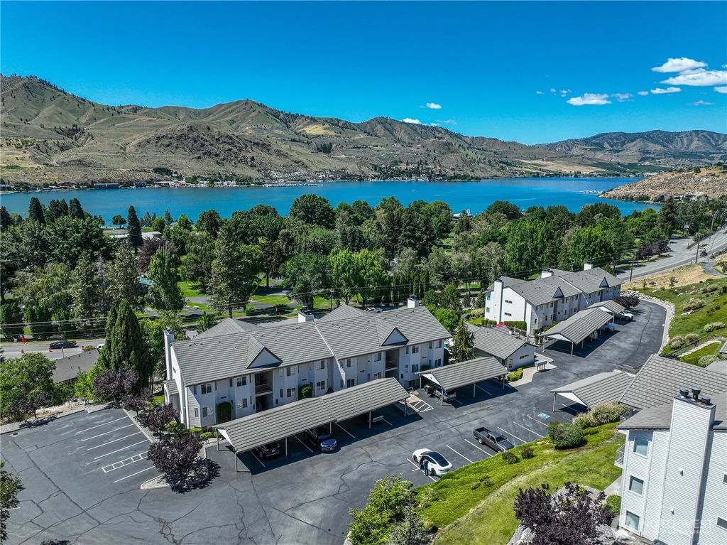 808 W Manson Highway B202, Chelan