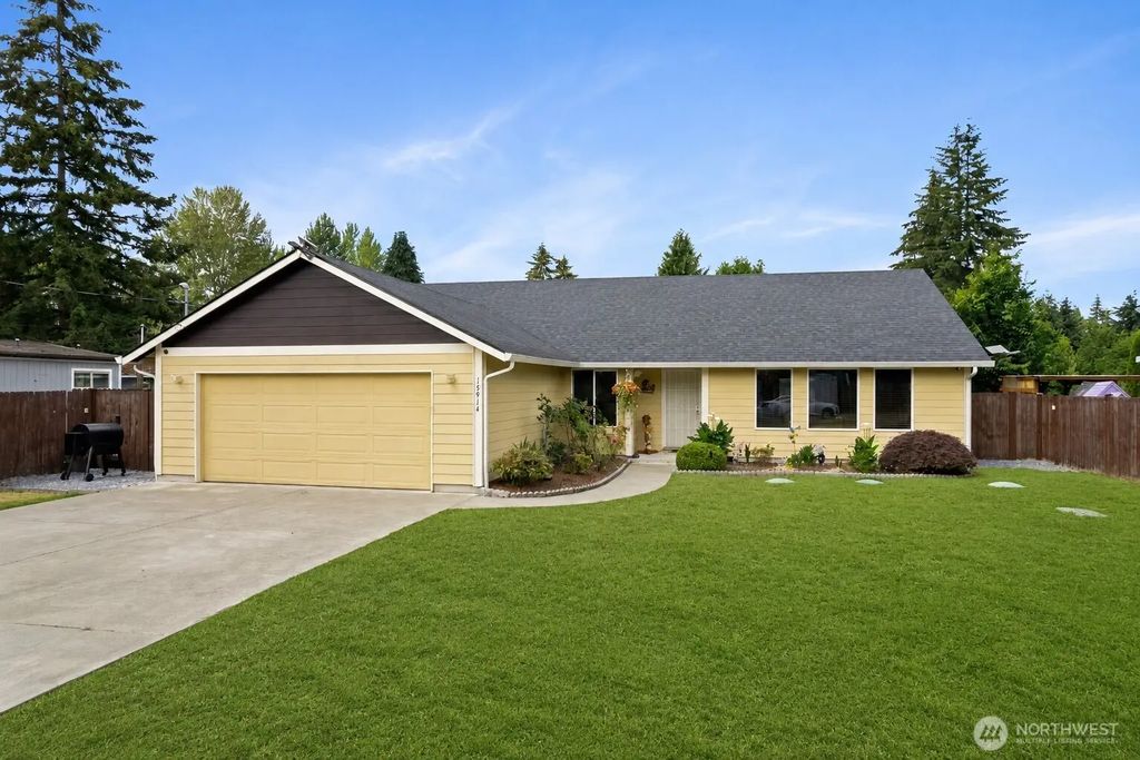 15914 85th Avenue E, Puyallup