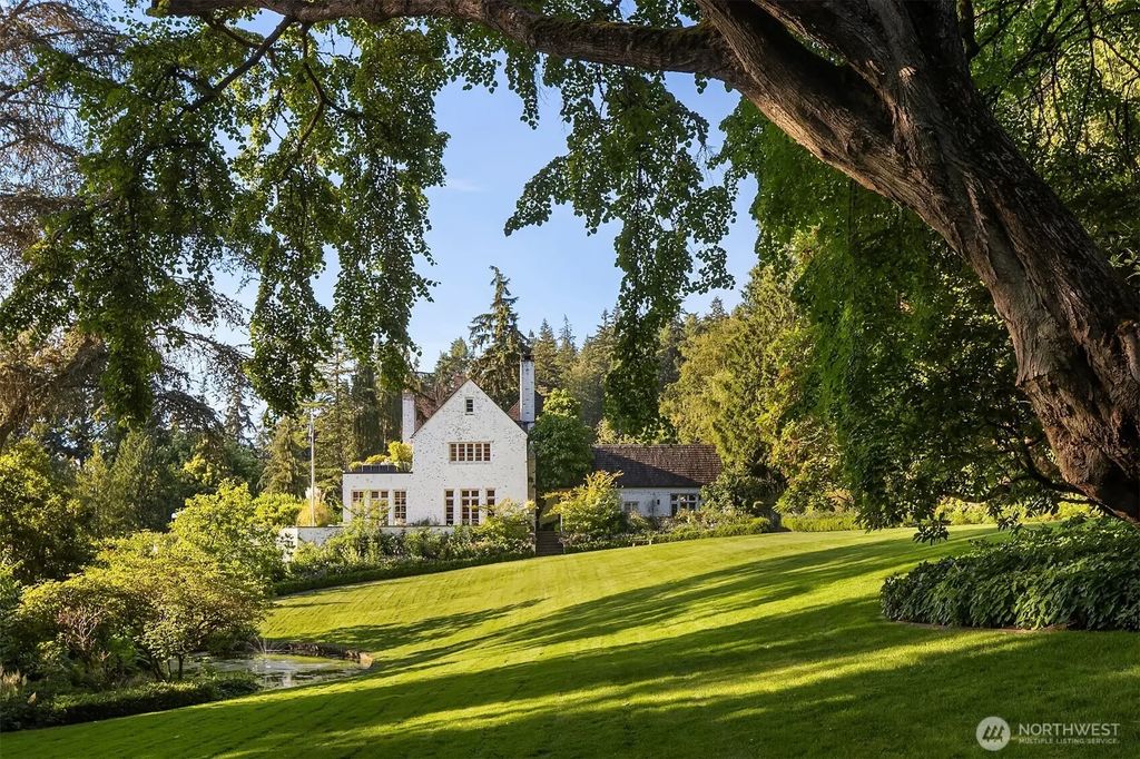 36 Nw Cherry Loop Drive, Shoreline