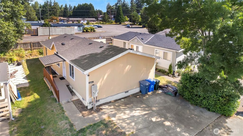 10511 137th Street E 16, Puyallup