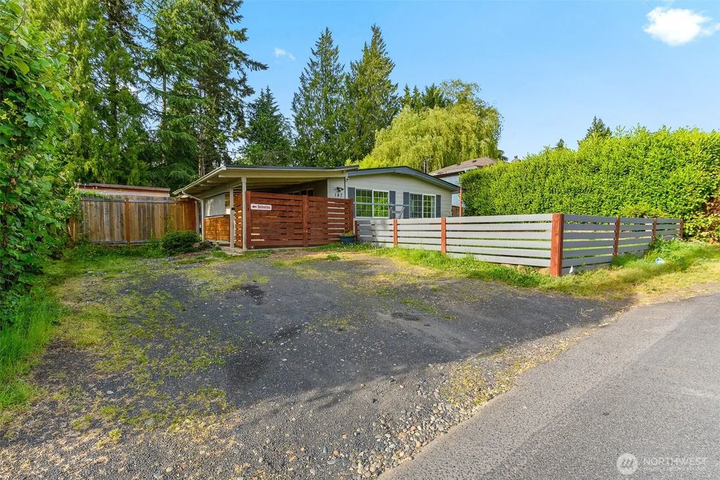 147 Mountain View Drive, Longview