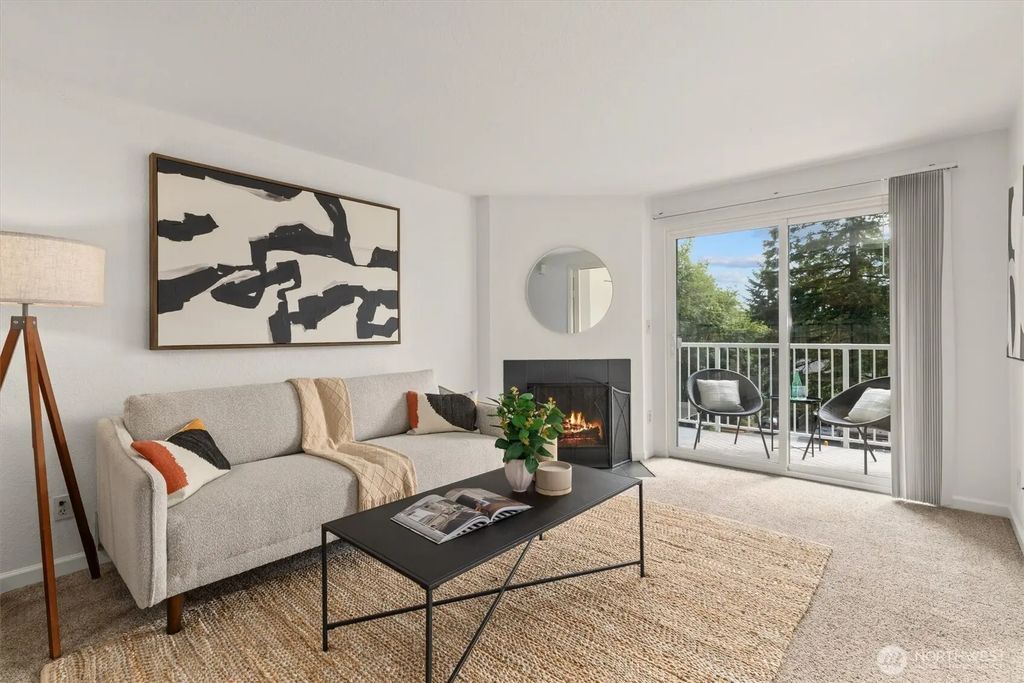 9484 Redmond-woodinville Road Ne C-205, Redmond