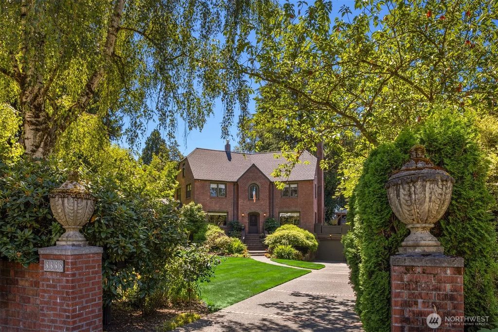 3333 43rd Avenue Ne, Seattle