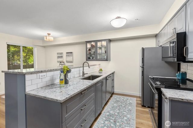 5501 Lakemont Boulevard Se 102, Bellevue