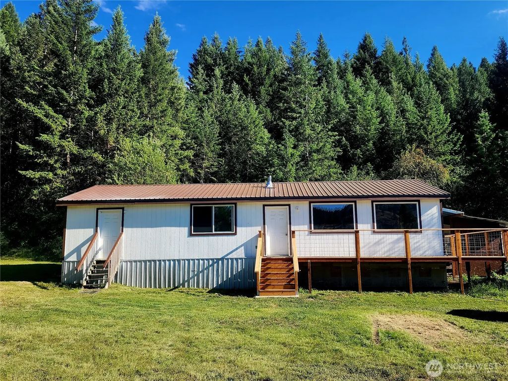 88 Little Bear Road, Republic