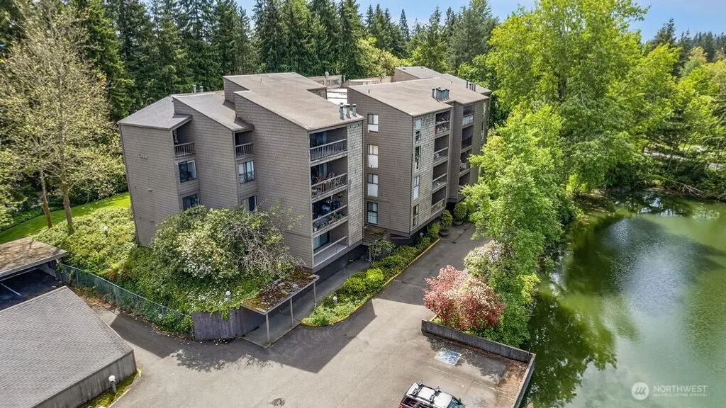 6858 139th Avenue Ne 700, Redmond
