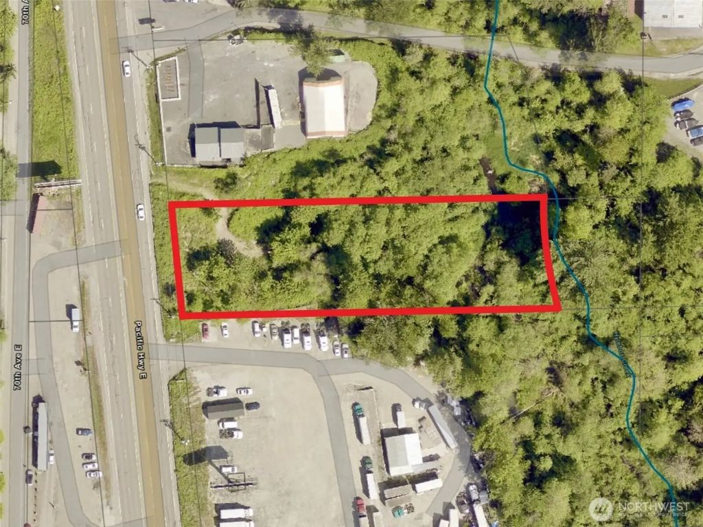 7608 Pacific Highway E, Milton