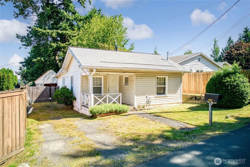 4909 N 38th St, Tacoma