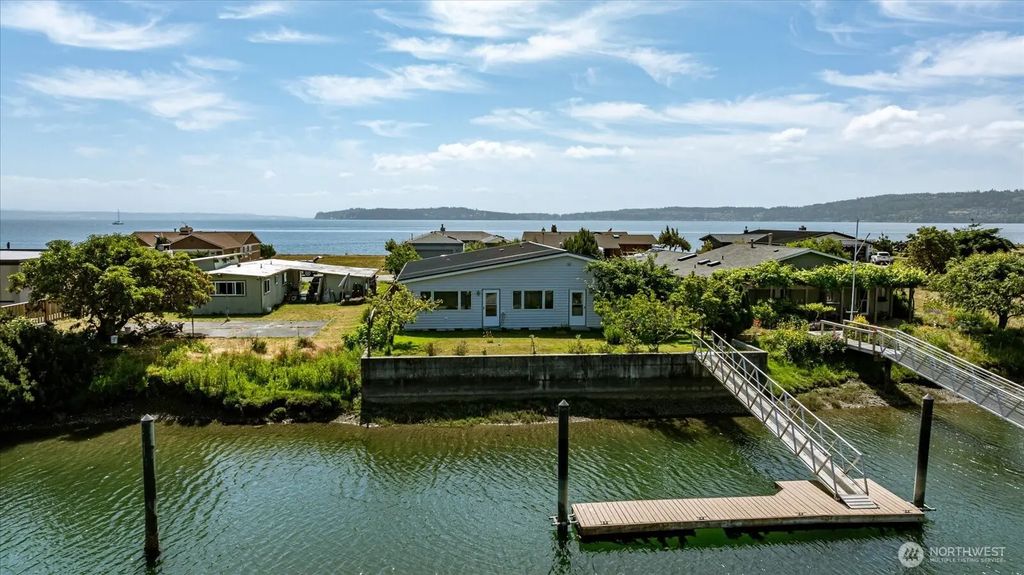 2169 Mariner Beach Drive, Oak Harbor